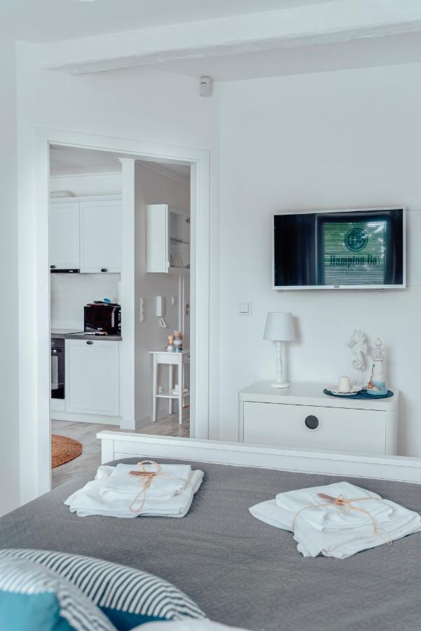 Apartament Hampton Bay Jantar Bagian luar foto