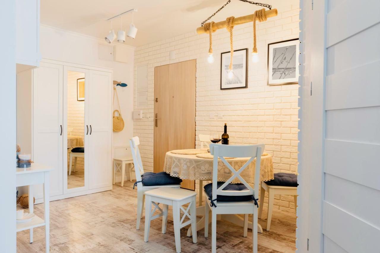 Apartament Hampton Bay Jantar Bagian luar foto