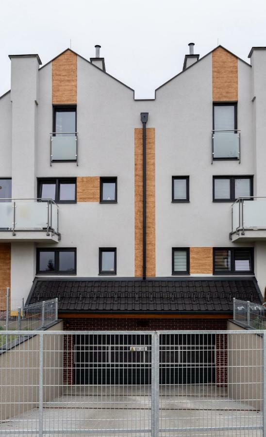 Apartament Hampton Bay Jantar Bagian luar foto